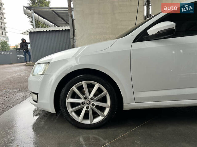 Белый Шкода Октавия, объемом двигателя 1.97 л и пробегом 360 тыс. км за 12100 $, фото 14 на Automoto.ua