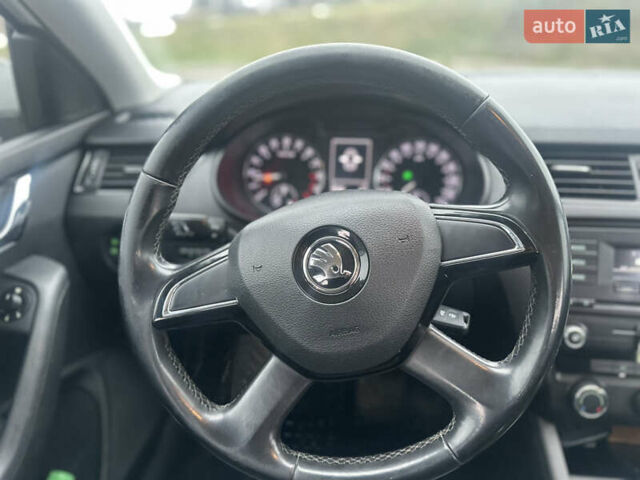 Білий Шкода Октавія, об'ємом двигуна 1.6 л та пробігом 284 тис. км за 8600 $, фото 32 на Automoto.ua