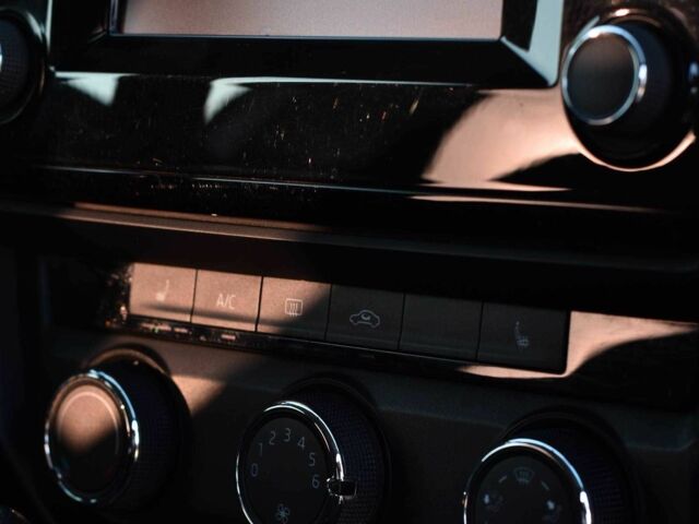 Шкода Октавия 2014 в Кривом Роге на Automoto.ua Белый Шкода Октавия, объемом двигателя 1.6 л и пробегом 304 тыс. км за 8999 $, фото 12 на Automoto.ua