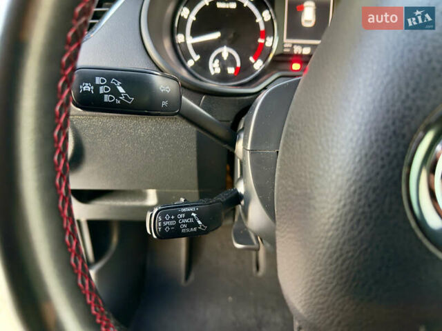 Белый Шкода Октавия, объемом двигателя 2 л и пробегом 203 тыс. км за 14500 $, фото 14 на Automoto.ua