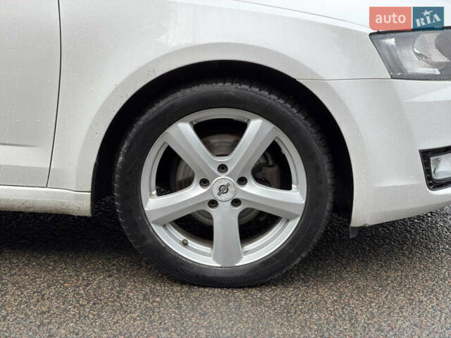 Білий Шкода Октавія, об'ємом двигуна 1.6 л та пробігом 204 тис. км за 11299 $, фото 21 на Automoto.ua