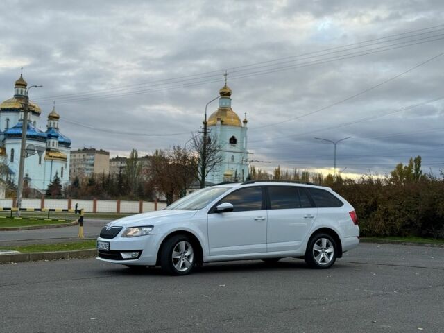 Белый Шкода Октавия, объемом двигателя 1.8 л и пробегом 158 тыс. км за 9500 $, фото 3 на Automoto.ua