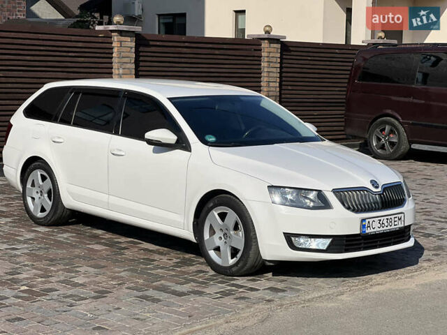 Білий Шкода Октавія, об'ємом двигуна 1.6 л та пробігом 248 тис. км за 10700 $, фото 33 на Automoto.ua