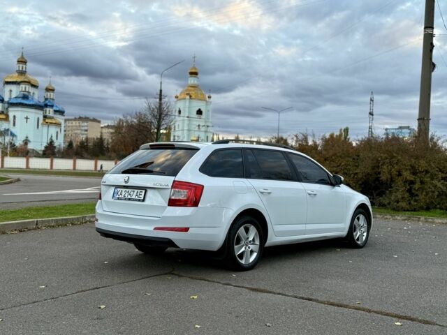 Белый Шкода Октавия, объемом двигателя 1.8 л и пробегом 158 тыс. км за 9500 $, фото 7 на Automoto.ua