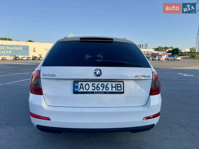 Белый Шкода Октавия, объемом двигателя 1.6 л и пробегом 224 тыс. км за 11500 $, фото 5 на Automoto.ua