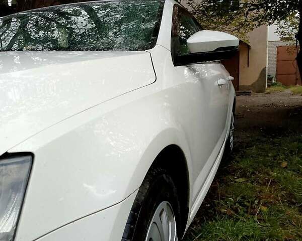 Білий Шкода Октавія, об'ємом двигуна 1.6 л та пробігом 249 тис. км за 11250 $, фото 3 на Automoto.ua