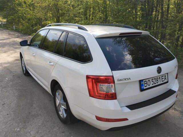 Шкода Октавія 2014 у Тернополі на Automoto.ua Білий Шкода Октавія, об'ємом двигуна 1.2 л та пробігом 218 тис. км за 8200 $, фото 3 на Automoto.ua