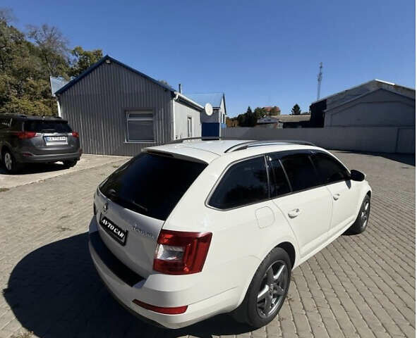 Белый Шкода Октавия, объемом двигателя 1.97 л и пробегом 235 тыс. км за 11900 $, фото 3 на Automoto.ua