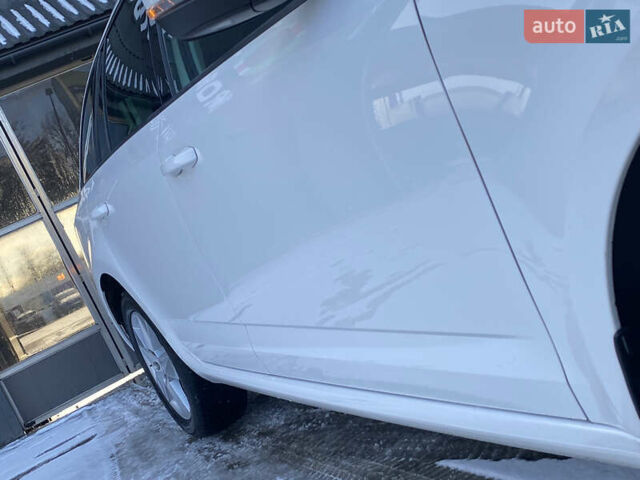 Белый Шкода Октавия, объемом двигателя 1.6 л и пробегом 236 тыс. км за 9799 $, фото 12 на Automoto.ua