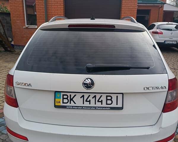 Білий Шкода Октавія, об'ємом двигуна 1.6 л та пробігом 255 тис. км за 9500 $, фото 2 на Automoto.ua