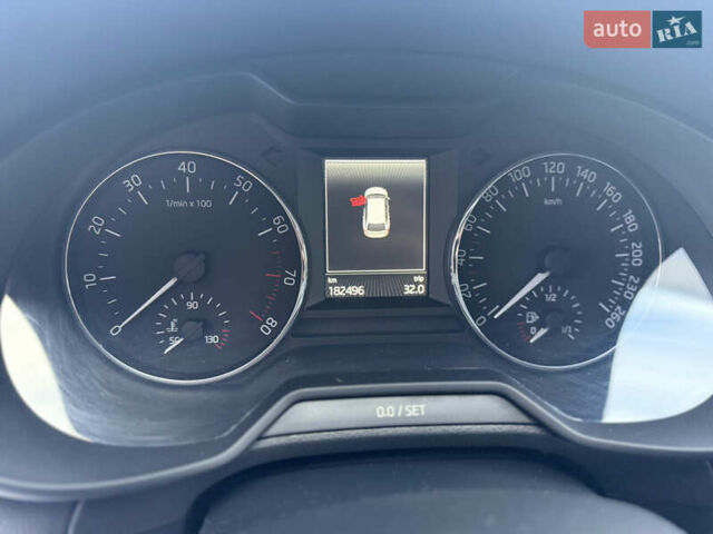 Белый Шкода Октавия, объемом двигателя 1.8 л и пробегом 182 тыс. км за 13000 $, фото 16 на Automoto.ua