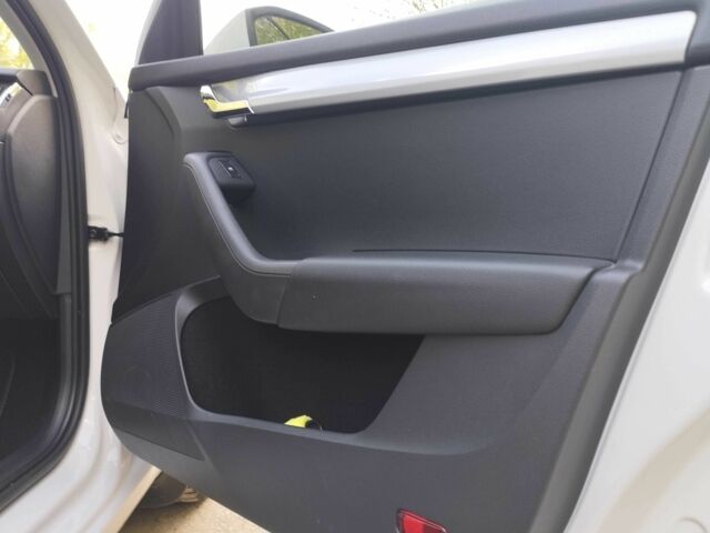 Шкода Октавія 2014 у Тернополі на Automoto.ua Білий Шкода Октавія, об'ємом двигуна 1.2 л та пробігом 218 тис. км за 8200 $, фото 14 на Automoto.ua