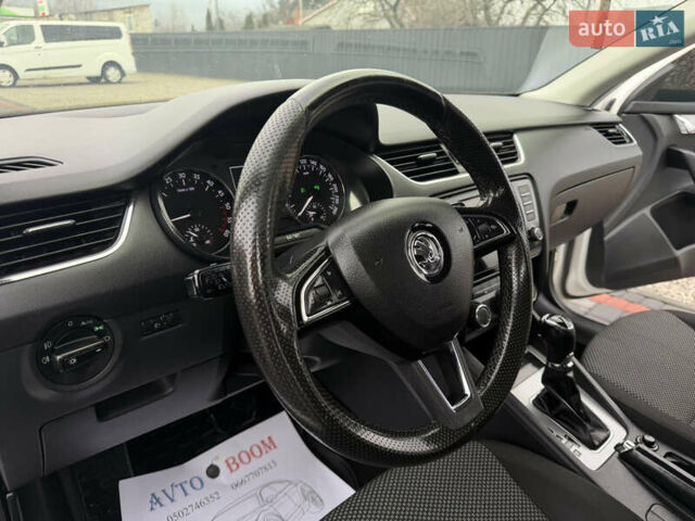 Белый Шкода Октавия, объемом двигателя 1.6 л и пробегом 250 тыс. км за 10700 $, фото 14 на Automoto.ua