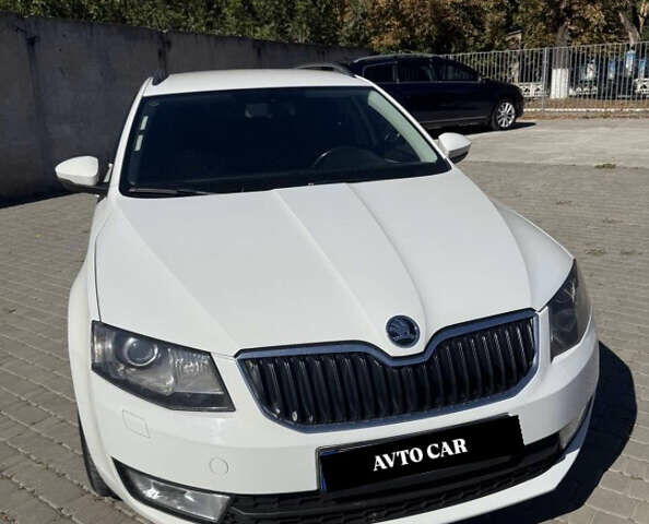 Белый Шкода Октавия, объемом двигателя 1.97 л и пробегом 235 тыс. км за 11900 $, фото 5 на Automoto.ua