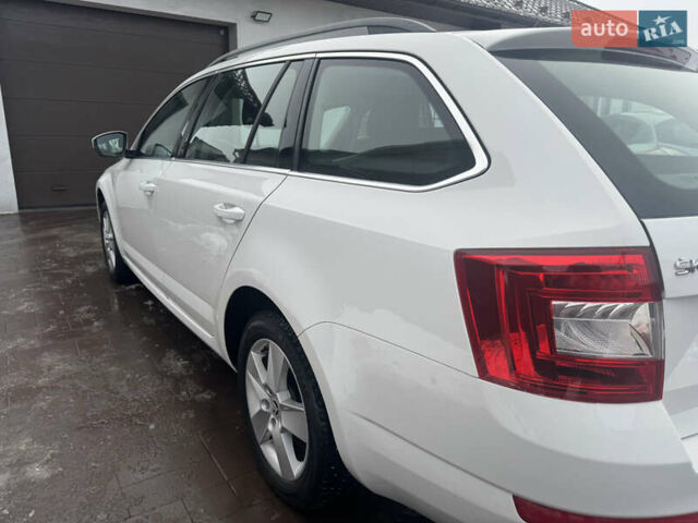 Белый Шкода Октавия, объемом двигателя 1.6 л и пробегом 230 тыс. км за 10500 $, фото 15 на Automoto.ua