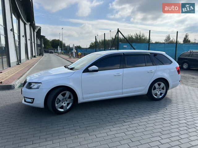 Білий Шкода Октавія, об'ємом двигуна 1.6 л та пробігом 248 тис. км за 10700 $, фото 17 на Automoto.ua