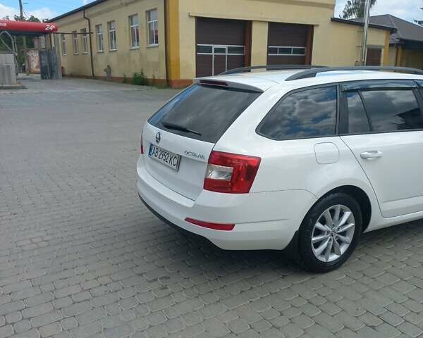 Белый Шкода Октавия, объемом двигателя 1.6 л и пробегом 241 тыс. км за 11300 $, фото 9 на Automoto.ua