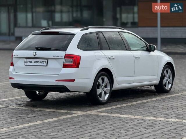 Белый Шкода Октавия, объемом двигателя 1.97 л и пробегом 259 тыс. км за 11300 $, фото 3 на Automoto.ua