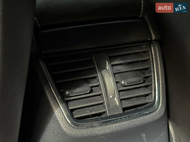 Белый Шкода Октавия, объемом двигателя 1.97 л и пробегом 220 тыс. км за 14500 $, фото 108 на Automoto.ua