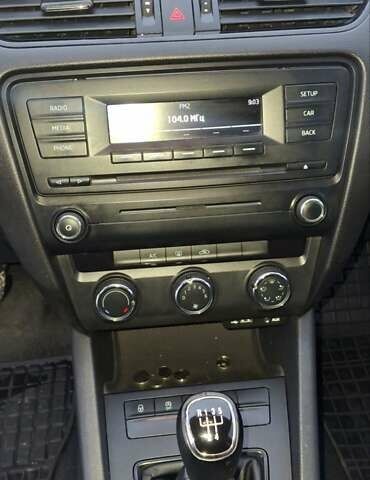 Белый Шкода Октавия, объемом двигателя 1.6 л и пробегом 289 тыс. км за 8700 $, фото 33 на Automoto.ua