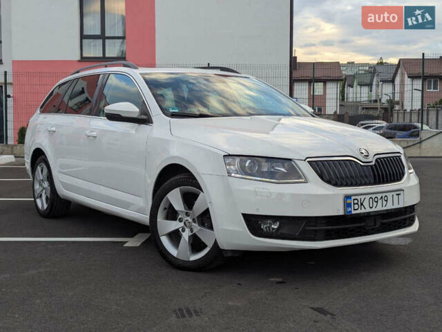 Белый Шкода Октавия, объемом двигателя 1.6 л и пробегом 338 тыс. км за 10399 $, фото 5 на Automoto.ua
