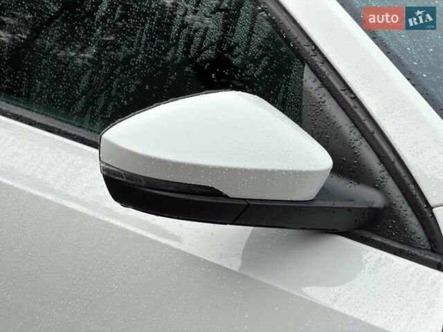 Білий Шкода Октавія, об'ємом двигуна 1.6 л та пробігом 204 тис. км за 11299 $, фото 20 на Automoto.ua
