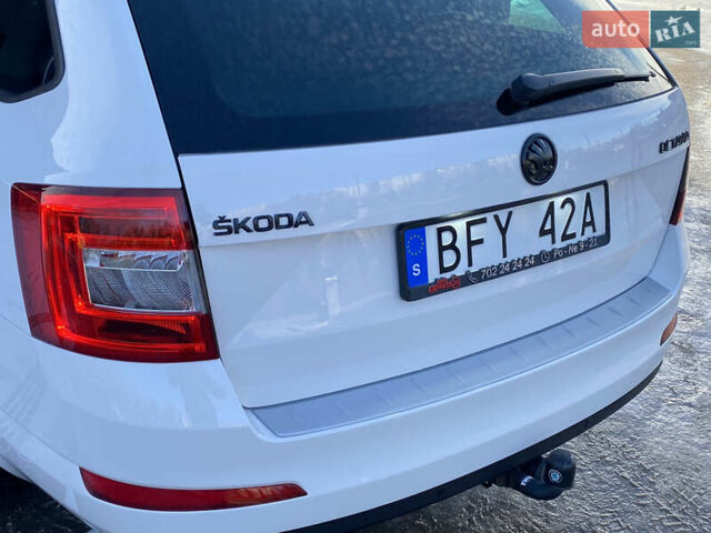 Белый Шкода Октавия, объемом двигателя 1.6 л и пробегом 236 тыс. км за 9799 $, фото 28 на Automoto.ua