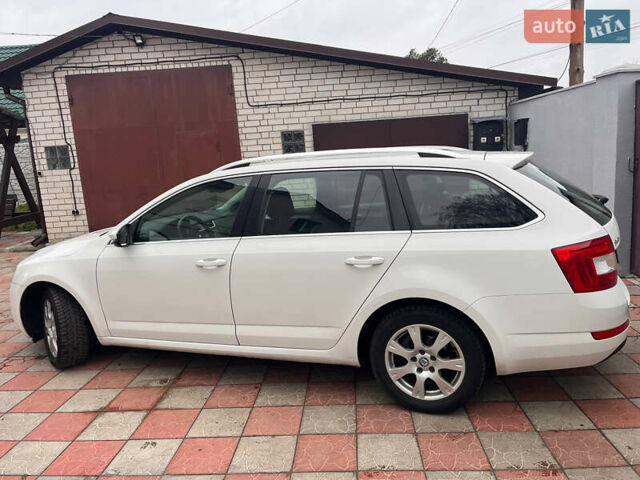 Білий Шкода Октавія, об'ємом двигуна 1.6 л та пробігом 274 тис. км за 11000 $, фото 13 на Automoto.ua