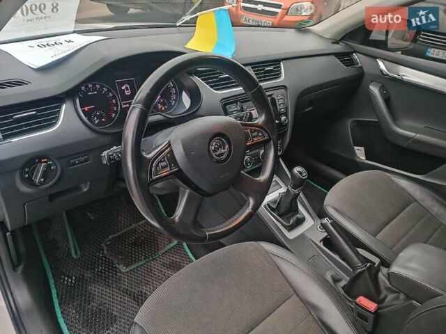 Білий Шкода Октавія, об'ємом двигуна 2 л та пробігом 328 тис. км за 8990 $, фото 16 на Automoto.ua