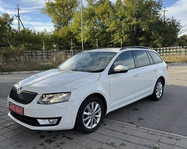 Белый Шкода Октавия, объемом двигателя 1.4 л и пробегом 197 тыс. км за 10400 $, фото 1 на Automoto.ua