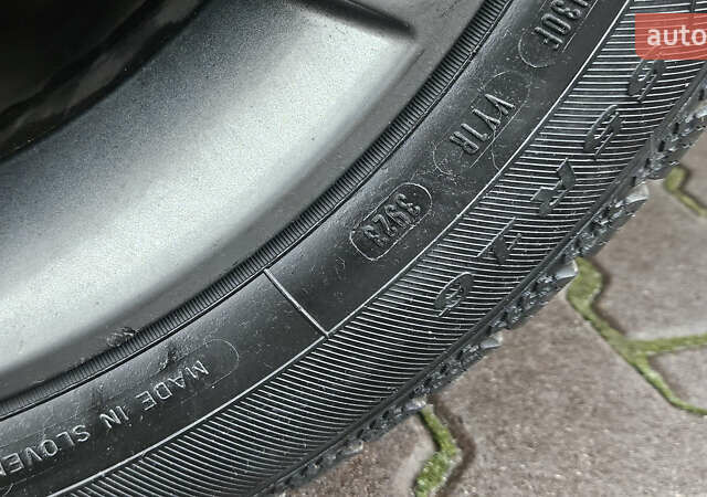 Белый Шкода Октавия, объемом двигателя 1.6 л и пробегом 303 тыс. км за 9700 $, фото 23 на Automoto.ua