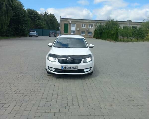 Белый Шкода Октавия, объемом двигателя 1.6 л и пробегом 241 тыс. км за 11300 $, фото 4 на Automoto.ua