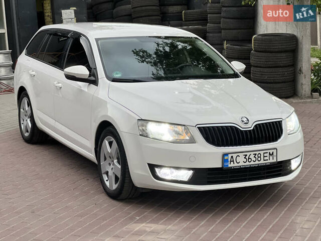 Белый Шкода Октавия, объемом двигателя 1.6 л и пробегом 240 тыс. км за 10300 $, фото 9 на Automoto.ua
