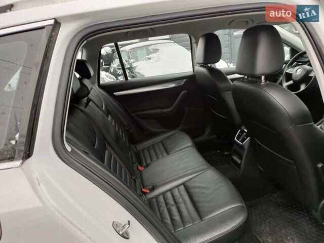 Белый Шкода Октавия, объемом двигателя 1.97 л и пробегом 241 тыс. км за 10999 $, фото 10 на Automoto.ua