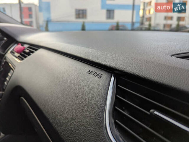 Белый Шкода Октавия, объемом двигателя 1.6 л и пробегом 338 тыс. км за 10399 $, фото 71 на Automoto.ua