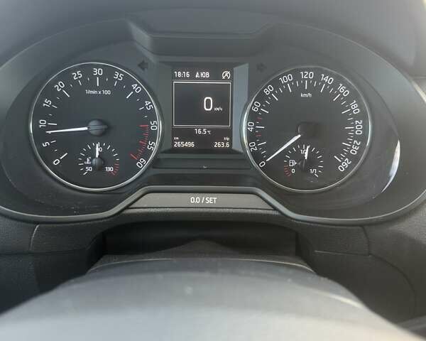 Білий Шкода Октавія, об'ємом двигуна 2 л та пробігом 266 тис. км за 10200 $, фото 10 на Automoto.ua