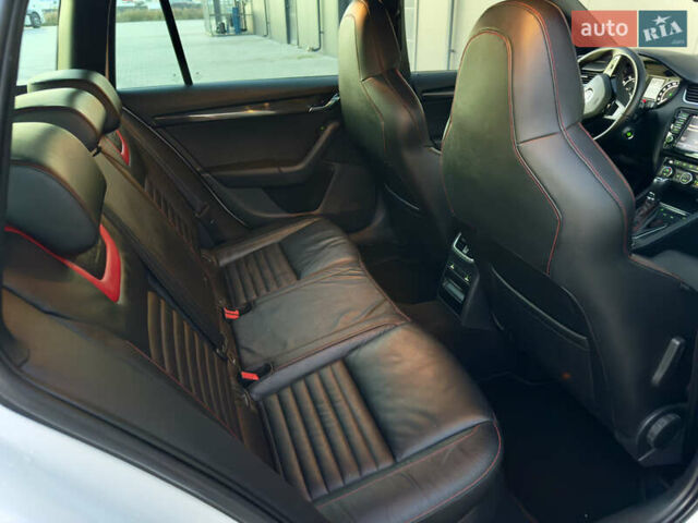 Белый Шкода Октавия, объемом двигателя 2 л и пробегом 203 тыс. км за 14500 $, фото 16 на Automoto.ua