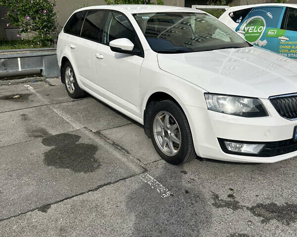Білий Шкода Октавія, об'ємом двигуна 1.6 л та пробігом 207 тис. км за 10500 $, фото 1 на Automoto.ua