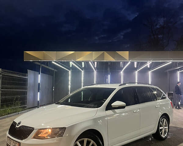 Білий Шкода Октавія, об'ємом двигуна 1.6 л та пробігом 172 тис. км за 9400 $, фото 5 на Automoto.ua