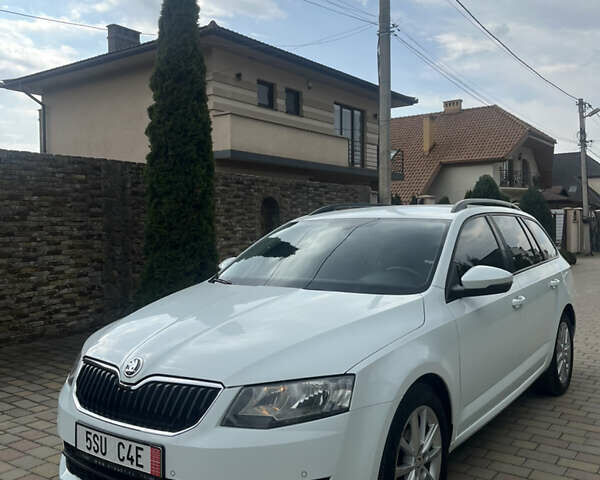 Білий Шкода Октавія, об'ємом двигуна 1.6 л та пробігом 172 тис. км за 9400 $, фото 21 на Automoto.ua