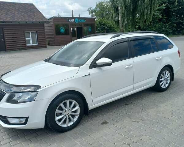 Белый Шкода Октавия, объемом двигателя 1.6 л и пробегом 241 тыс. км за 11300 $, фото 7 на Automoto.ua