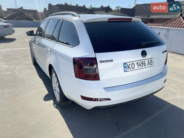 Белый Шкода Октавия, объемом двигателя 1.97 л и пробегом 318 тыс. км за 11200 $, фото 15 на Automoto.ua