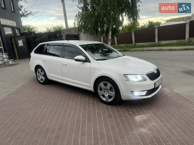 Белый Шкода Октавия, объемом двигателя 1.6 л и пробегом 240 тыс. км за 10300 $, фото 12 на Automoto.ua