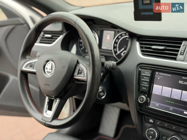 Белый Шкода Октавия, объемом двигателя 2 л и пробегом 230 тыс. км за 15300 $, фото 33 на Automoto.ua