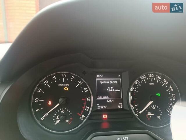 Білий Шкода Октавія, об'ємом двигуна 1.6 л та пробігом 255 тис. км за 9500 $, фото 21 на Automoto.ua