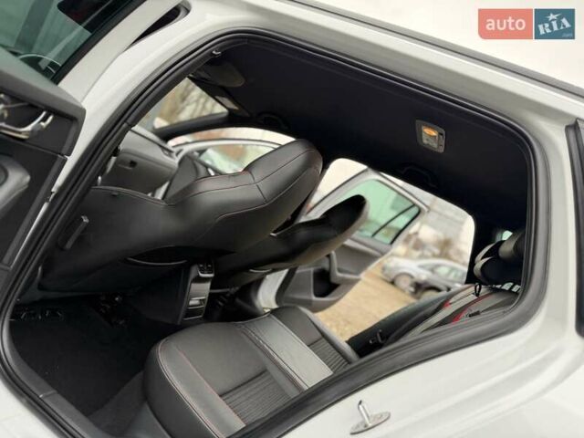 Білий Шкода Октавія, об'ємом двигуна 1.97 л та пробігом 195 тис. км за 13999 $, фото 38 на Automoto.ua