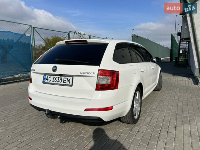 Білий Шкода Октавія, об'ємом двигуна 1.6 л та пробігом 248 тис. км за 10700 $, фото 7 на Automoto.ua