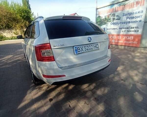 Белый Шкода Октавия, объемом двигателя 1.6 л и пробегом 265 тыс. км за 9200 $, фото 1 на Automoto.ua