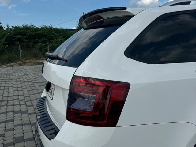 Білий Шкода Октавія, об'ємом двигуна 2 л та пробігом 288 тис. км за 12000 $, фото 15 на Automoto.ua