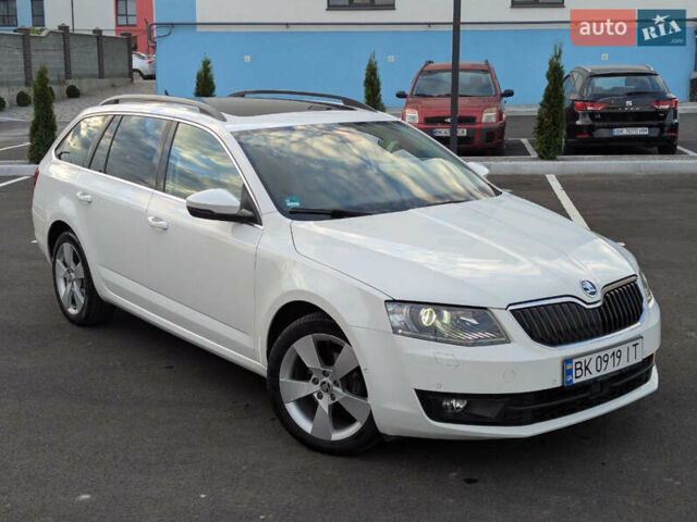 Белый Шкода Октавия, объемом двигателя 1.6 л и пробегом 338 тыс. км за 10399 $, фото 3 на Automoto.ua